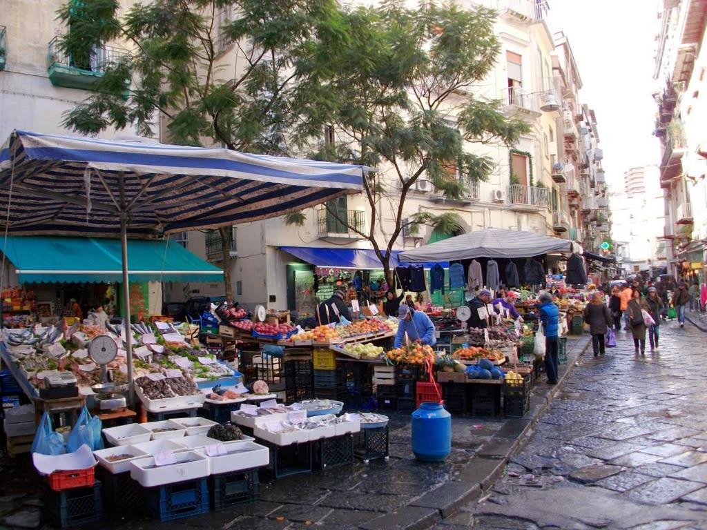Casetta Soriano - Piazza Dante Naples Exterior photo
